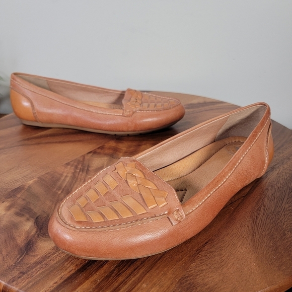 Nurture Women's Tan Leather Loafers Size 6.5 Almond Toe Comfy Basics Neutrals - Picture 4 of 17